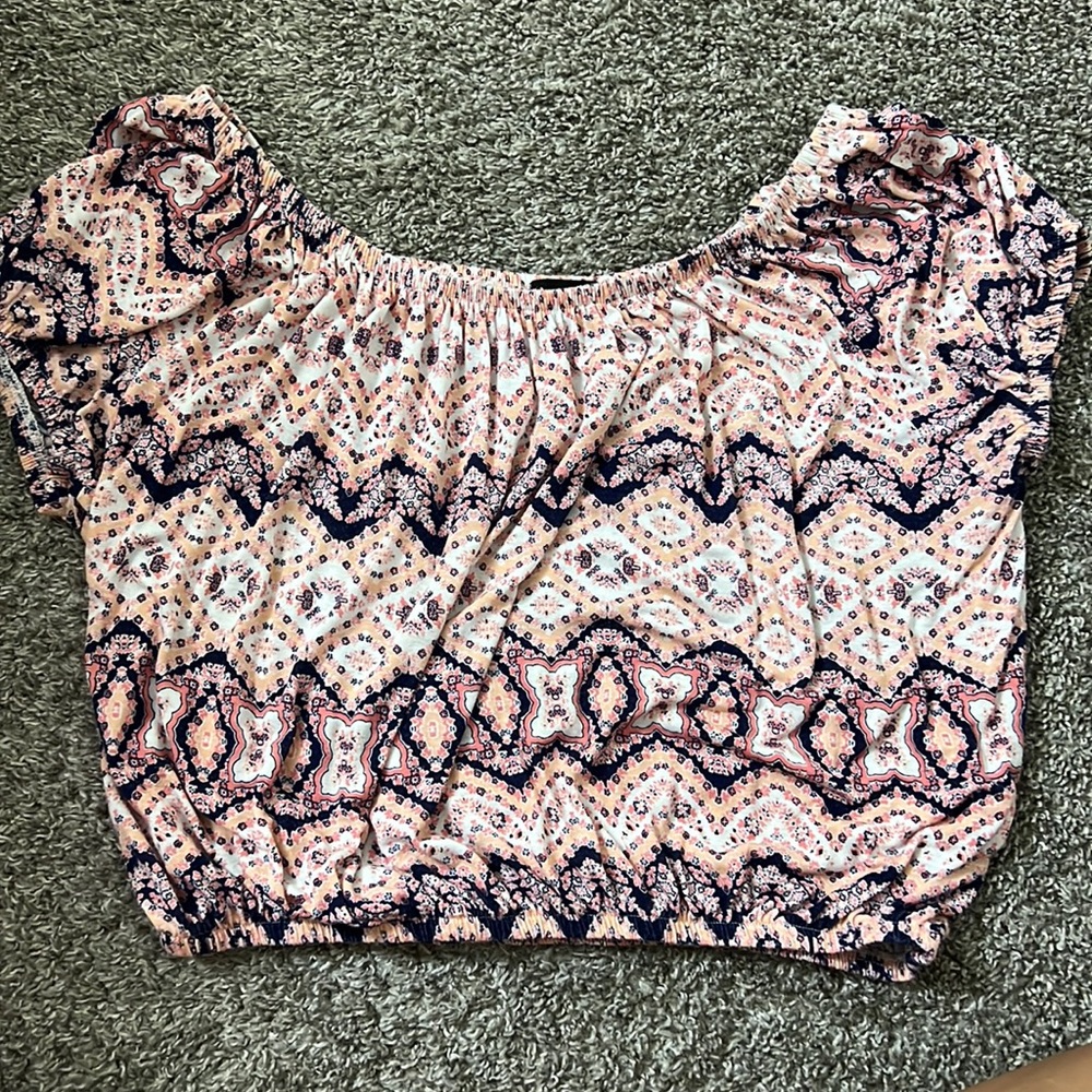 Short scrunched in the arms and the bottom